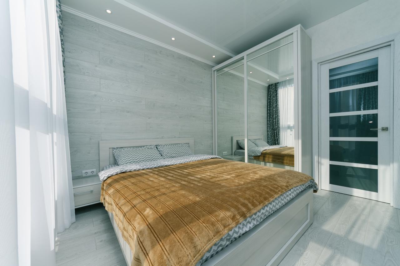 Flatrent Drahomanova 2A Apartment Kyiv Exterior photo